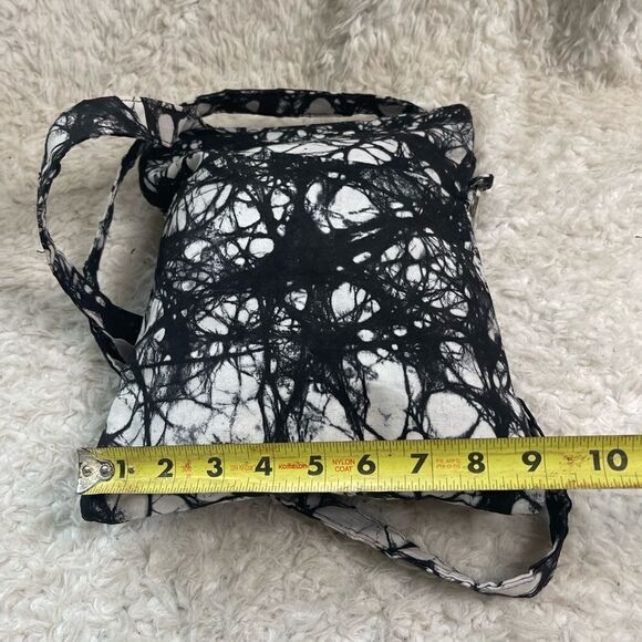 Project Lydia Giraffe Black and White Small crossbody bag . - Picture 9 of 12